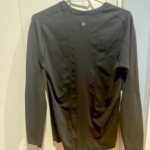 Lululemon mens long sleeve compression shirt black size large